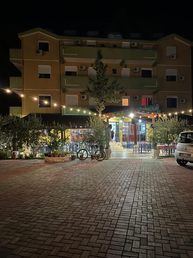 Hotel Bolonja Shëngjin Kültér fotó