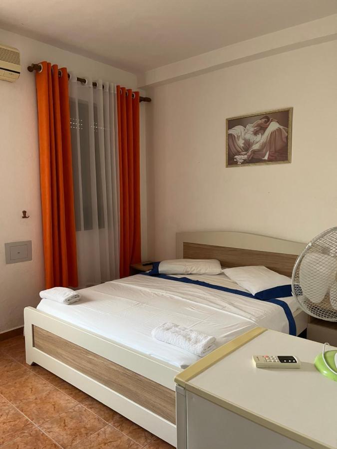 Hotel Bolonja Shëngjin Kültér fotó