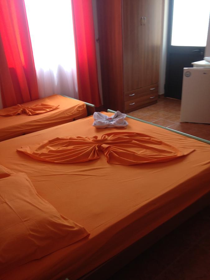 Hotel Bolonja Shëngjin Kültér fotó