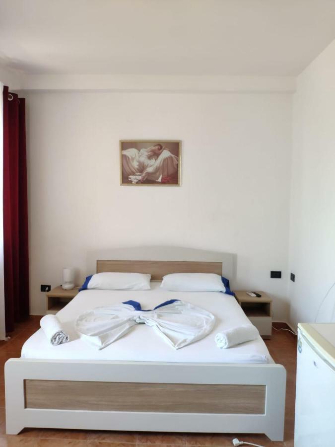 Hotel Bolonja Shëngjin Kültér fotó