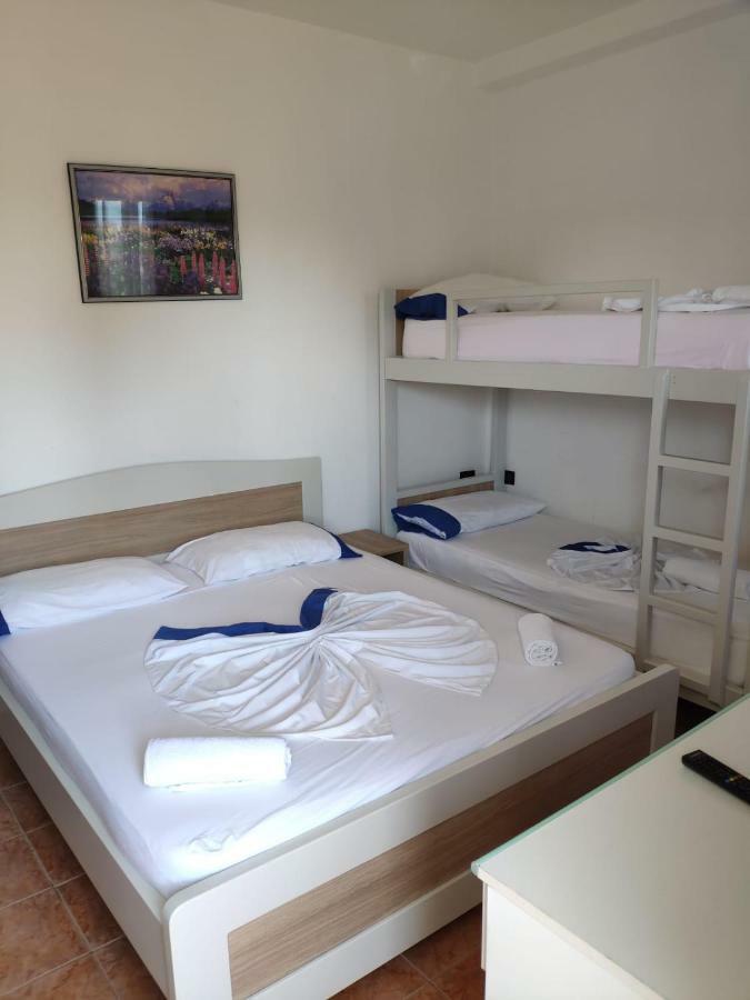 Hotel Bolonja Shëngjin Kültér fotó