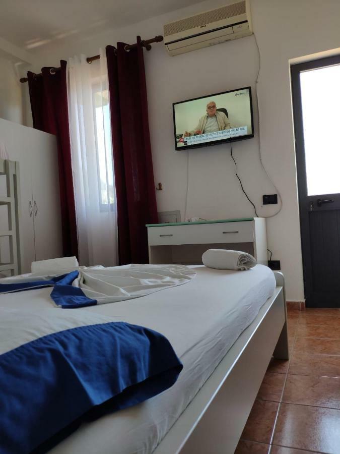 Hotel Bolonja Shëngjin Kültér fotó